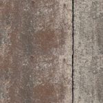 Auf den ersten Blick gefallen die Nuancierungen und die modern abgestimmten Formate. Beim zweiten Hinsehen wirken dann die leicht gewellten Kanten und die strukturierte Oberfläche. Die große Besonderheit von Xanthos kann man aber sehen und fühlen. Durch unsere Veredelung wird der Stein farbintensiver, glatt und fast samtig – deshalb nennen wir ihn auch "Xanthos samt"! Zum hohen gestalterischen Wert kommen die praktischen Eigenschaften hinzu: die optimierte Stärke von 5,5 Zentimetern und die Produktion ohne Fase. Das macht Xanthos für eine Terrassenplatte außerordentlich robust und die fertigen Flächen sind gehfreundlich und bieten wenig Platz für unerwünschtes Grün.