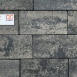 Zwei Formate, viele Möglichkeiten: Stein an Stein sorgt Optima für präzise Linien, ohne dabei den individuellen Charme zu verlieren. Mit den beiden ökologischen Varianten – Optima Drainfuge und Optima Rasenfuge – ist das Pflaster-System die praktische Lösung für perfekt abgestimmte Mischflächen.