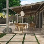 Ein Feinsteinzeug mit Terrakotta-Effekt, das die beste italienische Tradition mit einem Hauch von Modernität neu interpretiert. Eine im Laufe der Zeit unveränderte Schönheit, die die typischen Kritikpunkte von Terrakotta beseitigt, in einer Palette von warmen Farben, Größen und Schattierungen.